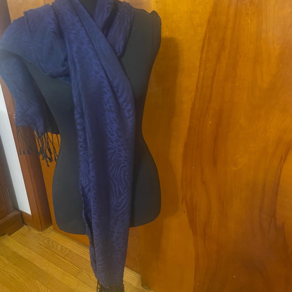 Blue Animal Print Scarf🧣with Tassels